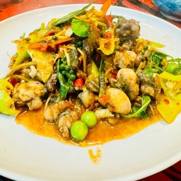 ผัดเผ็ดกบ