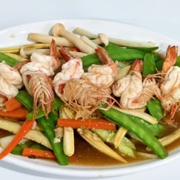 ผัดผักรวมมิตรน้ำมันหอย