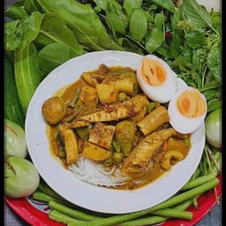 ขนมจีนแกงไตปลา