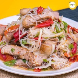 ยำขนมจีนคอหมูย่าง