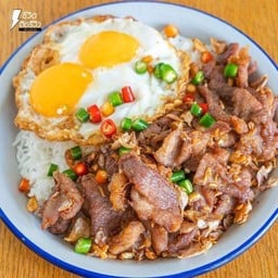 ข้าวหมูทอด ไข่ดาว