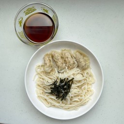 ซารุราเมน+เกี๊ยวซ่า