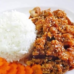 ข้าวไก่กรอบซอสหม่าล่า