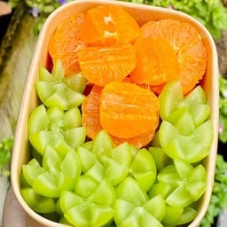 ส้มฮันนี่เมอคอต&องุ่นไชน์มัสคัส พร้อมทาน