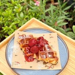 STRAWBERRY CROFFLE