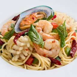 สปาเกตตีผัดขี้เมาทะเล