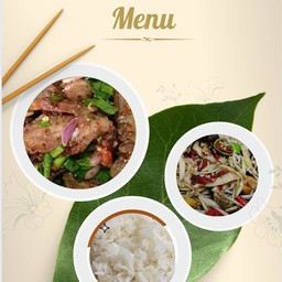น้ำตกหมู + ข้าวเหนียว 2 + ส้มตำ (เลือกได้)