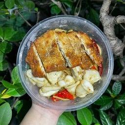 สปาเก็ตตี้ขี้เมาไก่ทอดกรอบ+หมึก