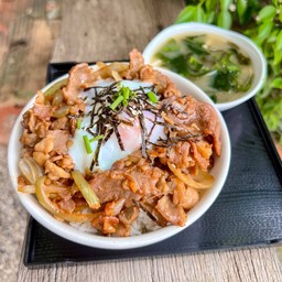 ข้าวหน้าหมูไข่ออนเซ็น