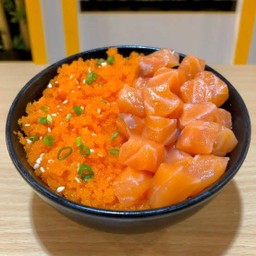 ข้าวหน้าแซลมอน ไข่กุ้ง ล้นๆ