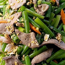 ผัดดอกหอมตับ