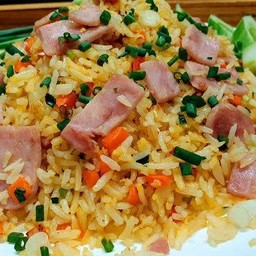 ข้าวผัดแฮม