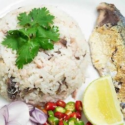 ข้าวคลุกปลาทู