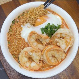 เอ๊ะ!! มาม่า