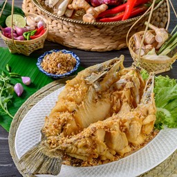 ปลากะพงทอดกระเทียม