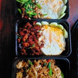หม่าล่าและอาหารตามสั่ง