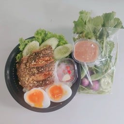 ข้าวปลานิลแกะ ไข่เป็ดยางมะตูม น้ำพริกกะปิผัก