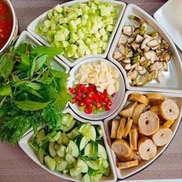 แหนมเนือง ชุดเล็ก 2 ไม้ (หั่นพร้อมทาน)