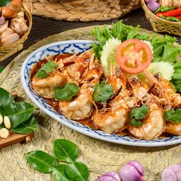 กุ้งใหญ่ทอดราดซอสมะขาม