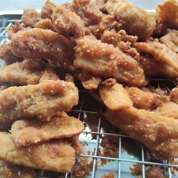 ไก่ย่างแดง ถนนประสาทวิถี สาขาแม่สอด