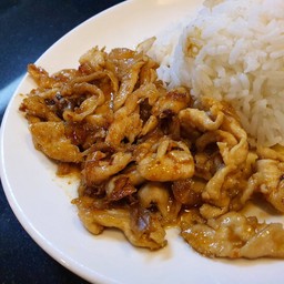 ข้าวไก่กระเทียม