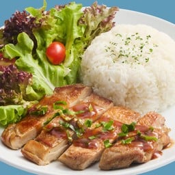 ข้าวสเต๊กไก่ ซอสแจ่ว