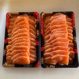 แซลมอนซาซิมิ ( แบบ1กิโลกรัม ) แล่เป็นชิ้นพร้อมทาน