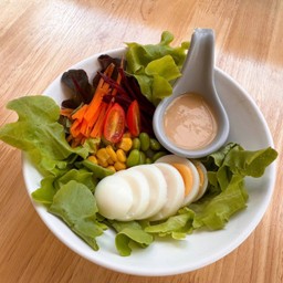 สลัดไข่ต้ม Kcal 220 Protein 10