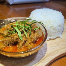 ข้าวพะแนงเนื้อ