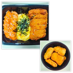 [เซตสุดฮิต] มาม่าเกาหลี ซัมยัง ไข่ข้น (+ชีส)  พร้อมด้วยสะโพกไก่กรอบชิ้นใหญ่ + ไส้กรอก2ชิ้น  โรยหน้าด้วยสาหร่าย + นักเก็ตไก่ 4 ชิ้น