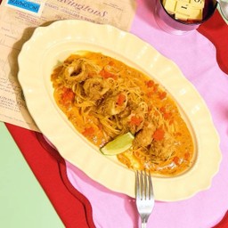 1 FREE 1 สปาแกงคั่วหมึกกรอบ