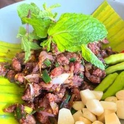 ก้อยเสือร้องไห้