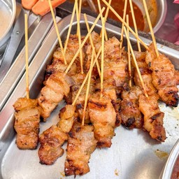 หมูปิ้งโบราณซอย6 ปากซอยเพชรบุรี6