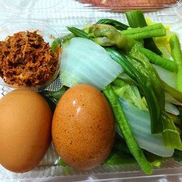 ชุดไข่ต้มผักลวกปลาร้าบอง