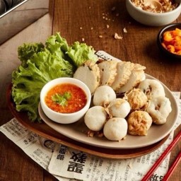 (D)-ลูกชิ้นปลาลวกจิ้ม