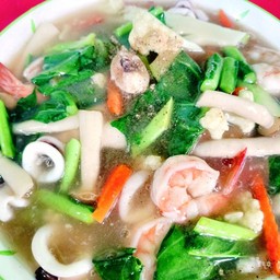 ราดหน้าทะเล