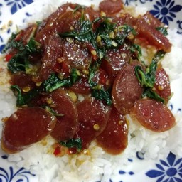 ข้าว  กะเพราเนื้องเชียง