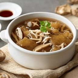 (D)-กระเพาะปลาน้ำเเดงเนื้อไก่