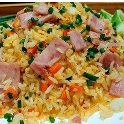 ข้าวผัดแฮม