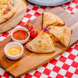 Puppy’s Pick (Calzone Chicago Style)