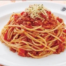 สปาเก็ตตี้ซอสเนื้อ