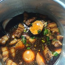 ครัวพี่เล็ก  ตามสั่ง