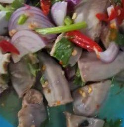 ยำไส้อ่อน