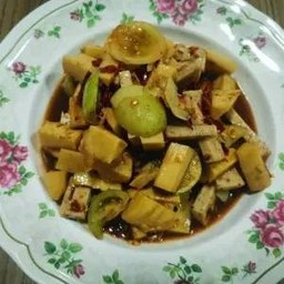 ตำหน่อไม้หมูยอ