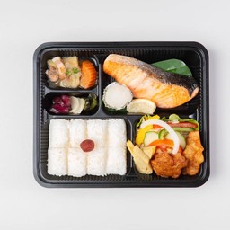 ปลาแซลมอนย่างเกลือ