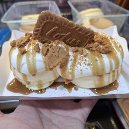 ซูเฟล่แพนเค้ก คาราเมลบิสคอฟ