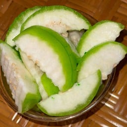 ฝรั่งแช่บ๊วย
