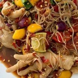 ตำซั่วตีนไก่