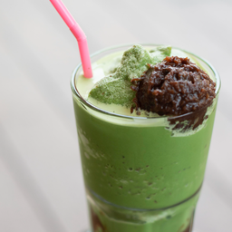 Premium Matcha Latte ถั่วแดง