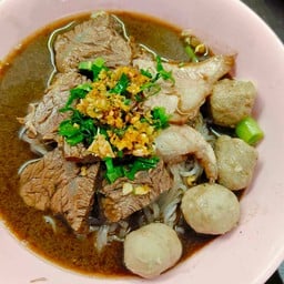 โกเด้งหน้าสน.คันนายาว